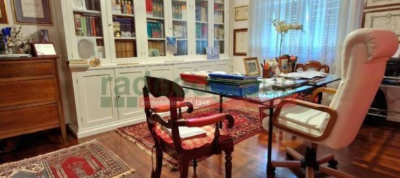 4 غرف نوم فيلا في Livorno, Italy رقم 179549 40