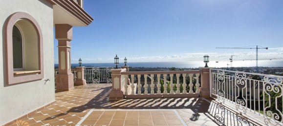 8 bedrooms Villa in Benahavis, Spain No. 5399 3
