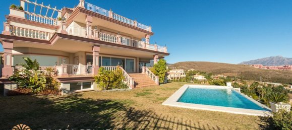 8 bedrooms Villa in Benahavis, Spain No. 5399 5