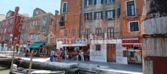 55m² Commercial property in Venice, Italy No. 54947 2