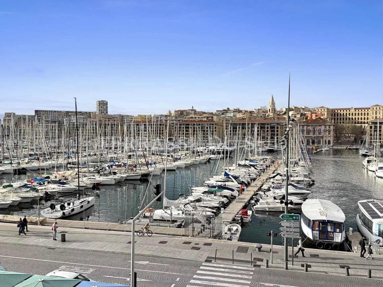 2 bedrooms Apartment in Marseille, France No. 329265