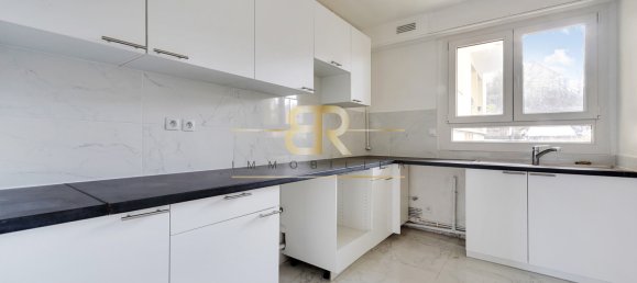 3 bedrooms Apartment in Saint-Cloud, France No. 166431 6