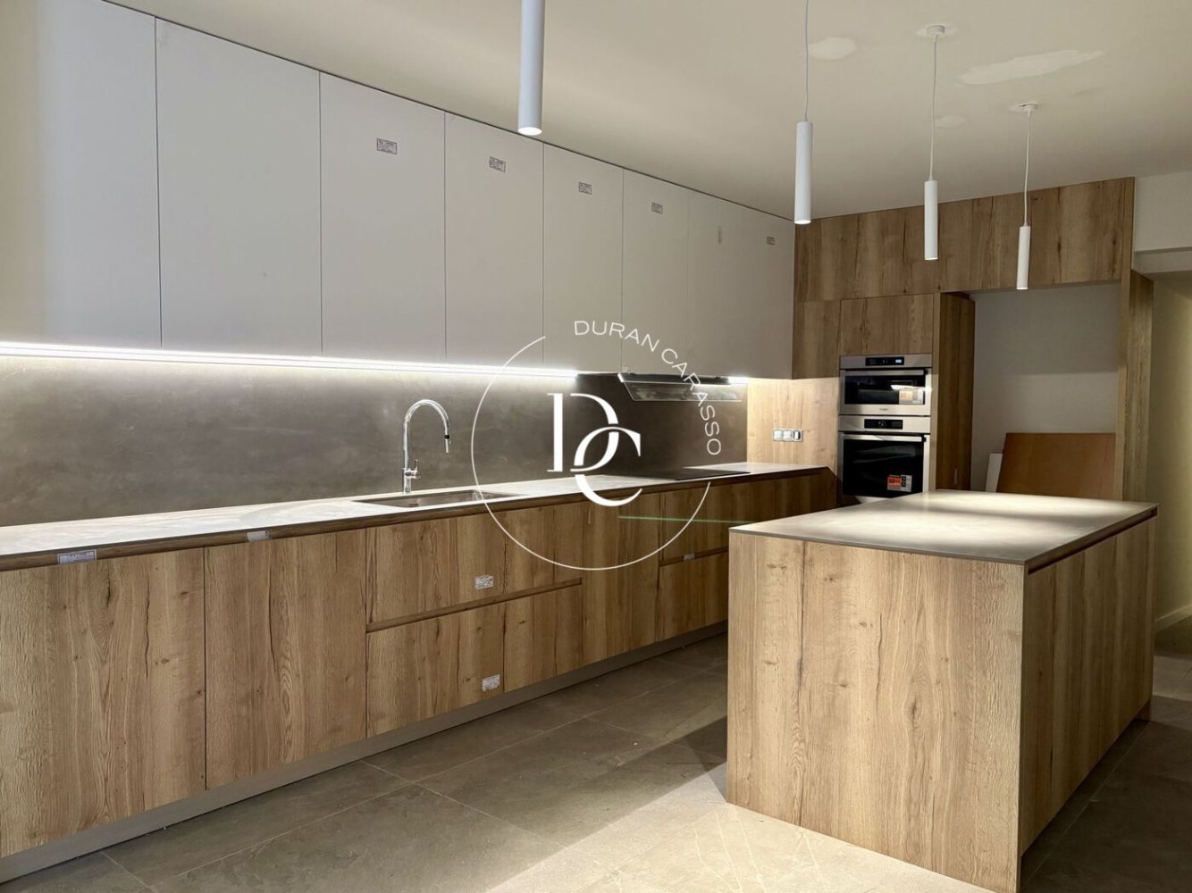 4 Schlafzimmer Haus in Molins de Rei, Spain, Nr. 73220