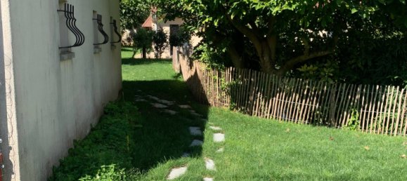 3 bedrooms House in Bievres, France No. 333656 5