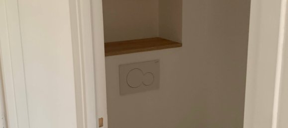 3 bedrooms House in Bievres, France No. 333656 39