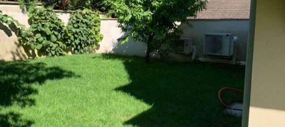 3 bedrooms House in Bievres, France No. 333656 11