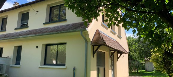 3 bedrooms House in Bievres, France No. 333656 9