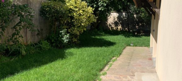 3 bedrooms House in Bievres, France No. 333656 8