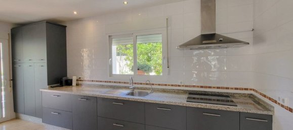 4 bedrooms Villa in Moraira, Spain No. 135941 11