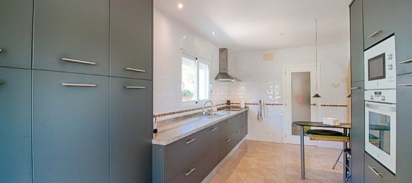 4 bedrooms Villa in Moraira, Spain No. 135941 10