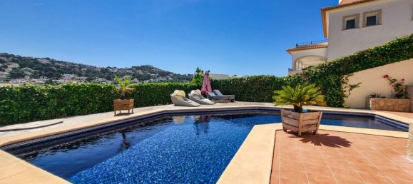 4 bedrooms Villa in Moraira, Spain No. 135941 3
