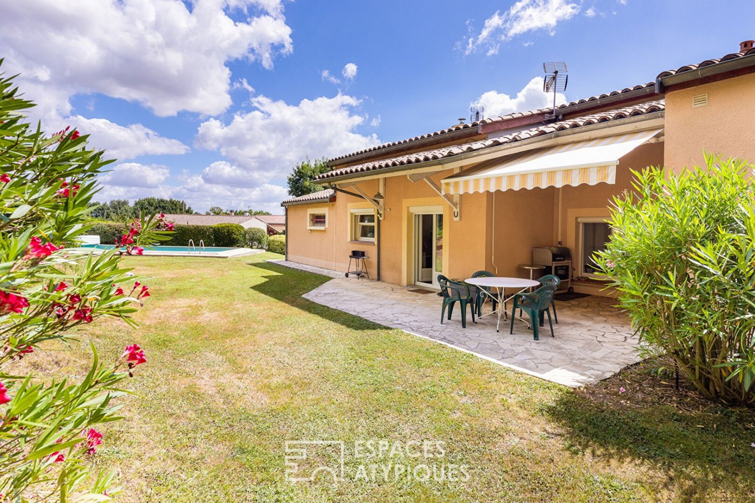 5 bedrooms Villa in Saint-Lys, France No. 293730