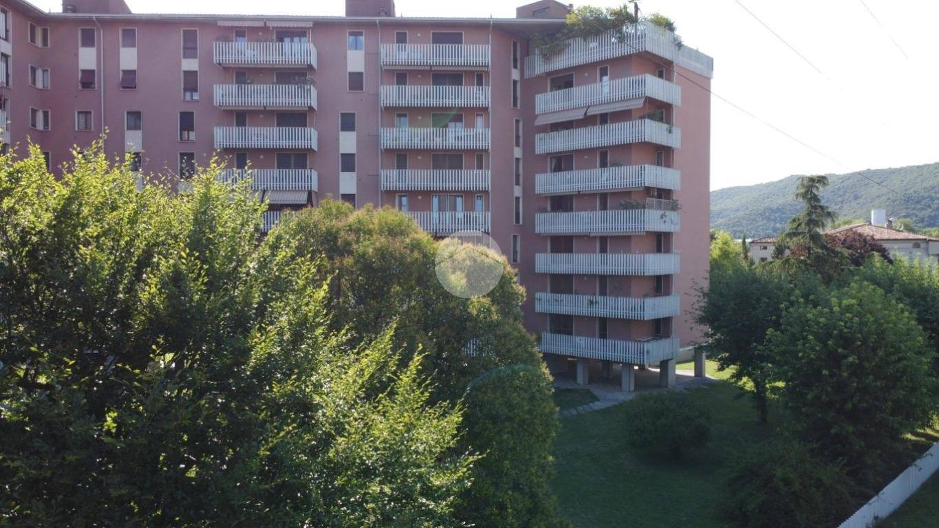 Penthouse T2 em Brescia, Italy N.º 299062