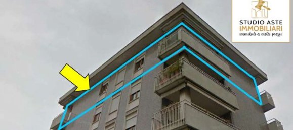 4-salle Penthouse à Busto Arsizio, Italy No. 94190 2