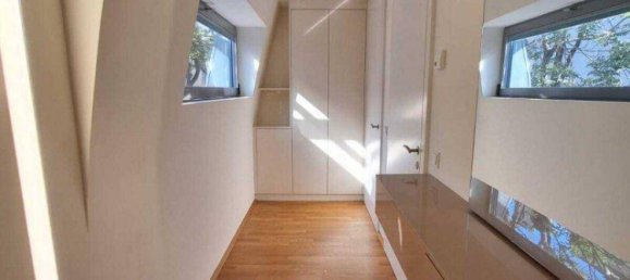 2 rooms Penthouse in Alsergrund, Austria No. 134328 8