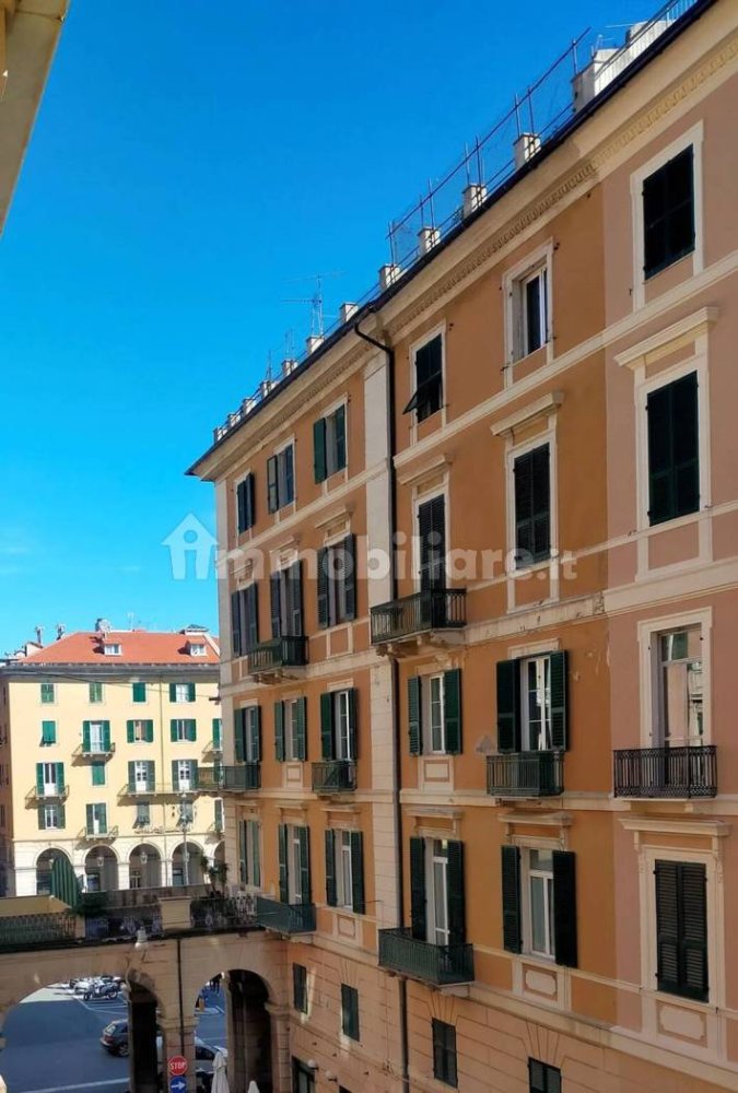 5 bedrooms Apartment in Savona, Italy No. 99823