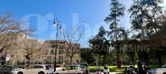 56m² Office in Palermo, Italy No. 120460 2