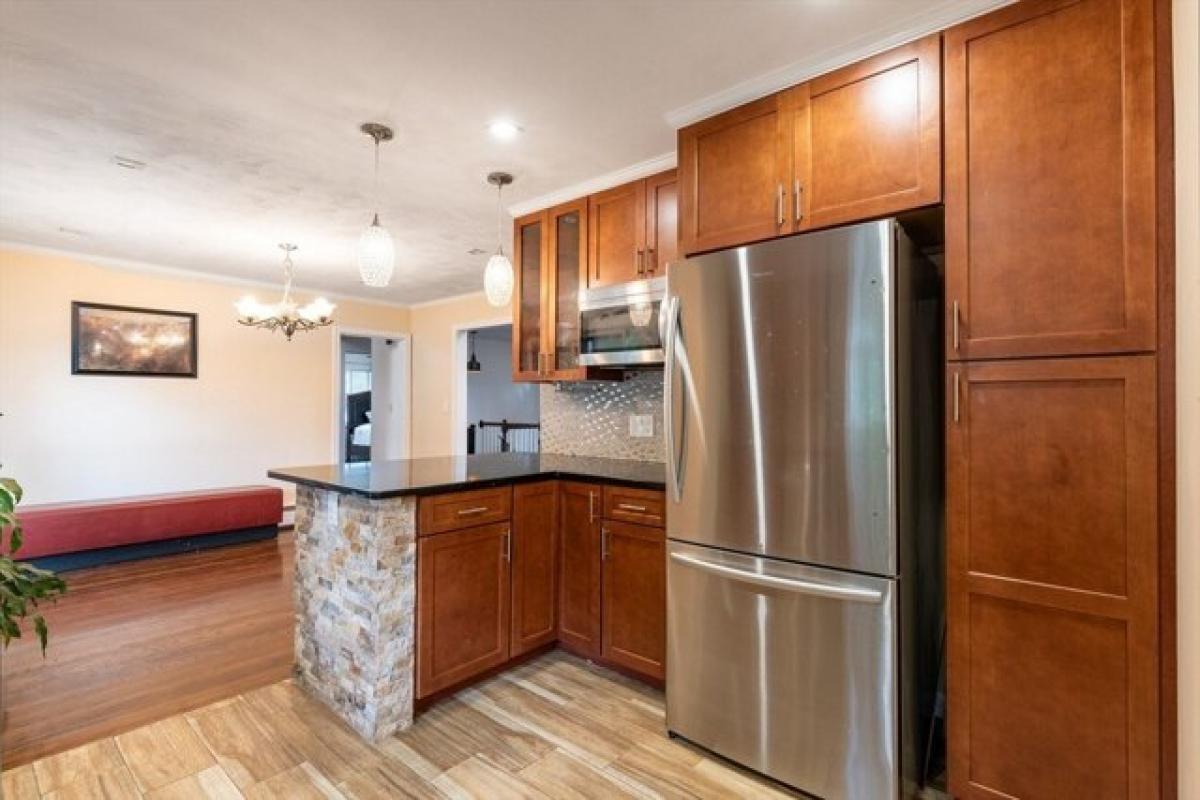 Casa de 4 dormitorios en Natick, USA No. 440898