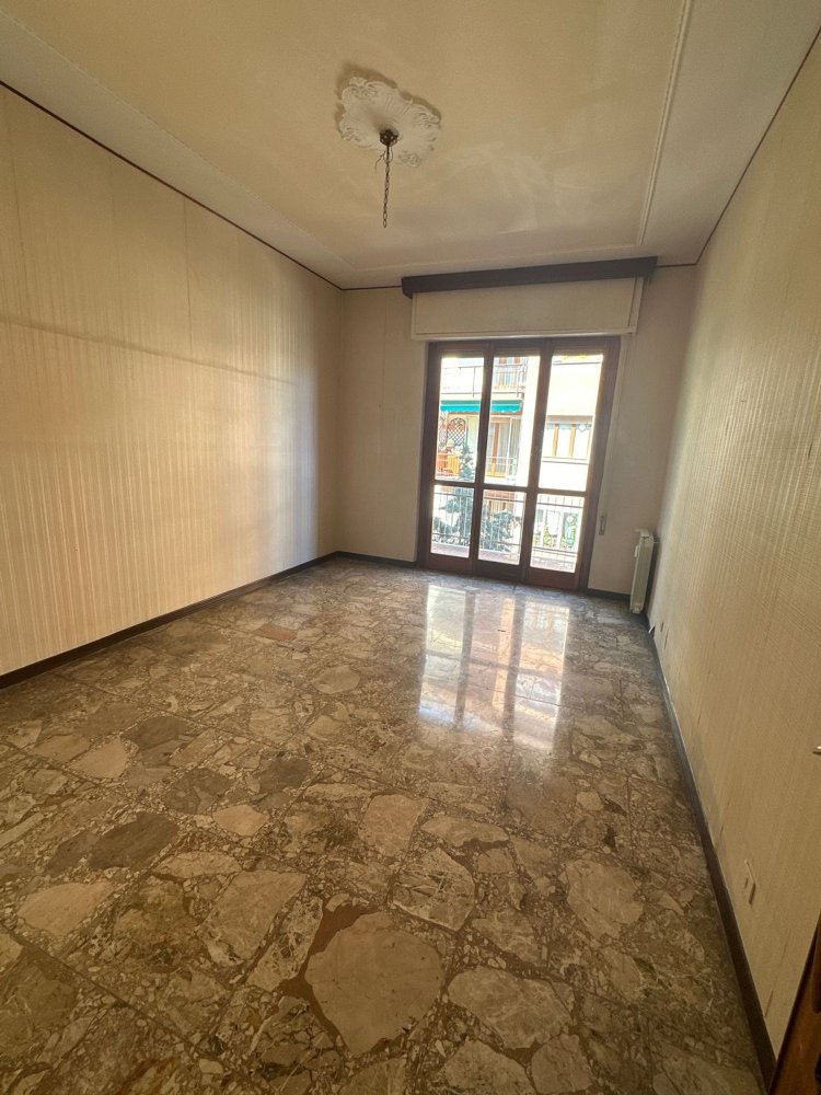 4-Zimmer Wohnung in Savona, Italy, Nr. 185382