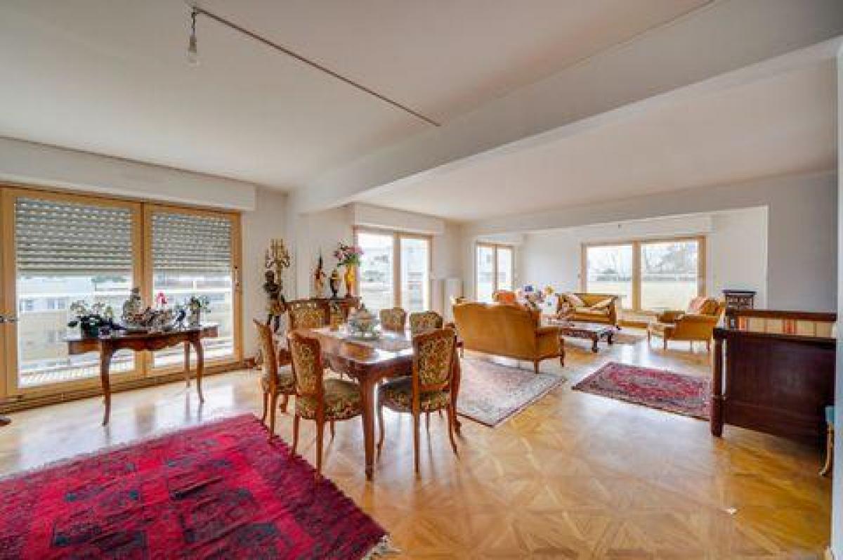 3 bedrooms Apartment in Bordeaux, France No. 3646