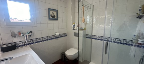 4 bedrooms House in Champigny-sur-Marne, France No. 181044 2