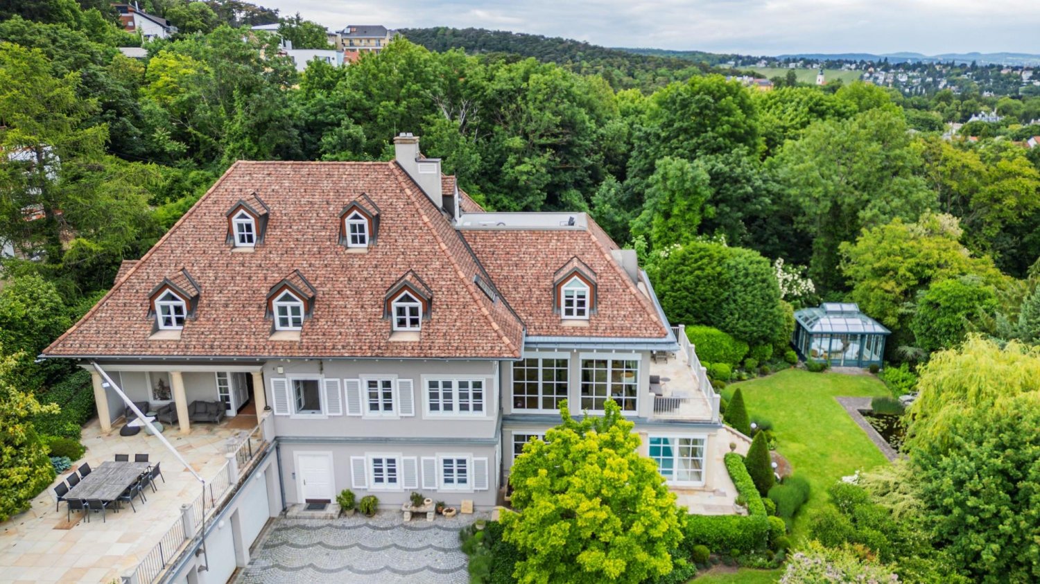 Вилла с 6 спальнями в Перхтольдсдорф, Австрия № 216540