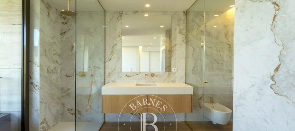 3 bedrooms Apartment in Porto, Portugal No. 107979 5