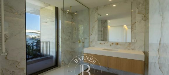 3 bedrooms Apartment in Porto, Portugal No. 107979 4