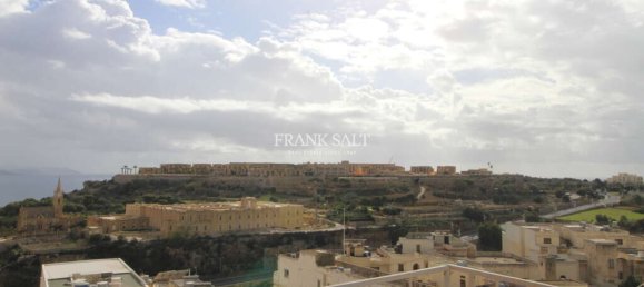3 bedrooms Penthouse in Ghajnsielem, Malta No. 5986 15