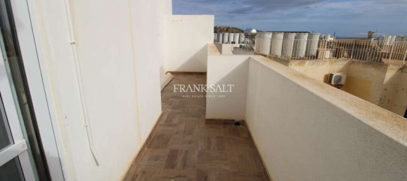 3 bedrooms Penthouse in Ghajnsielem, Malta No. 5986 12