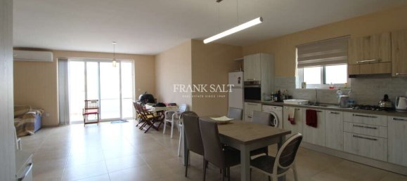 3 bedrooms Penthouse in Ghajnsielem, Malta No. 5986 5