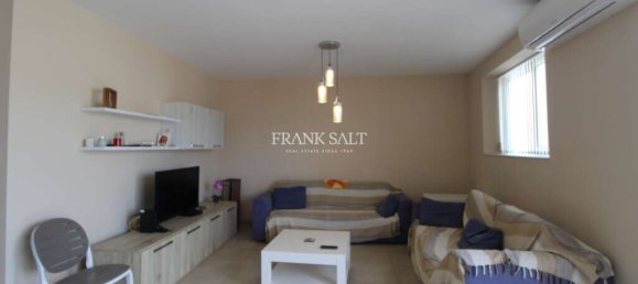 3 bedrooms Penthouse in Ghajnsielem, Malta No. 5986 2