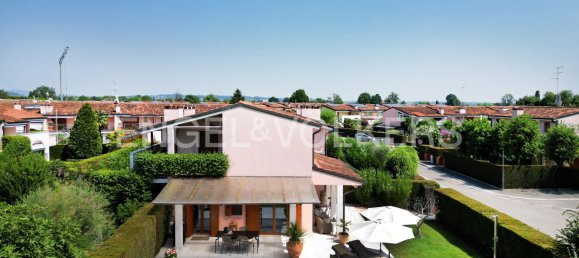 2 bedrooms Apartment in Lazise, Italy No. 102208 2