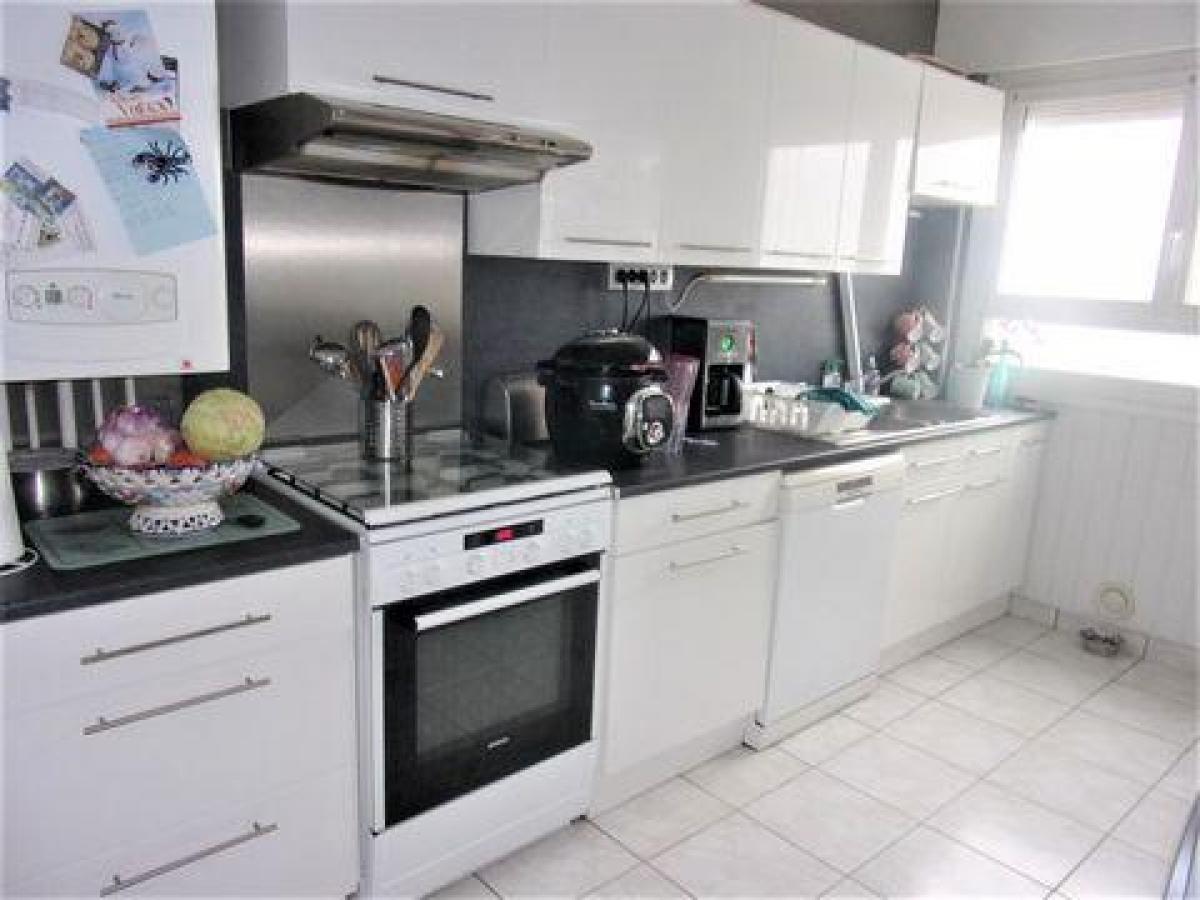 2 bedrooms Condo in Lanester, France No. 14018