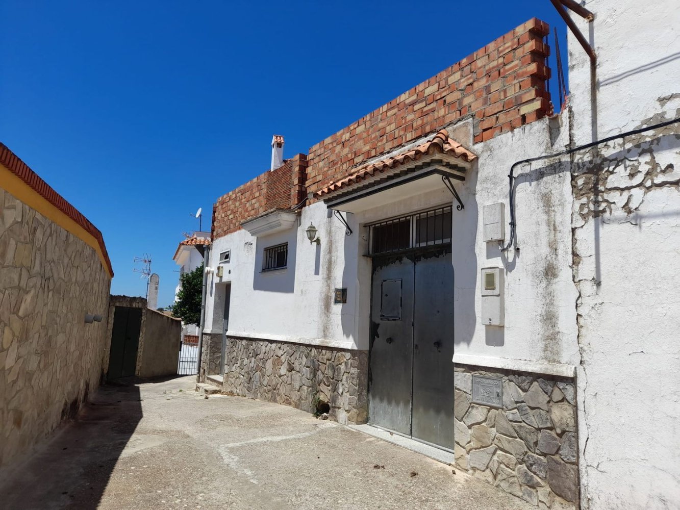 5 bedrooms House in Cadiz, Spain No. 195573