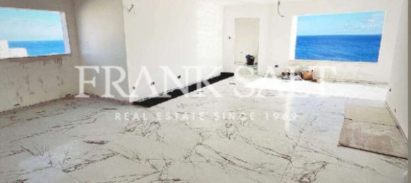 5 bedrooms Penthouse in Xghajra, Malta No. 1929 2