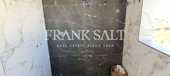 5 bedrooms Penthouse in Xghajra, Malta No. 1929 4