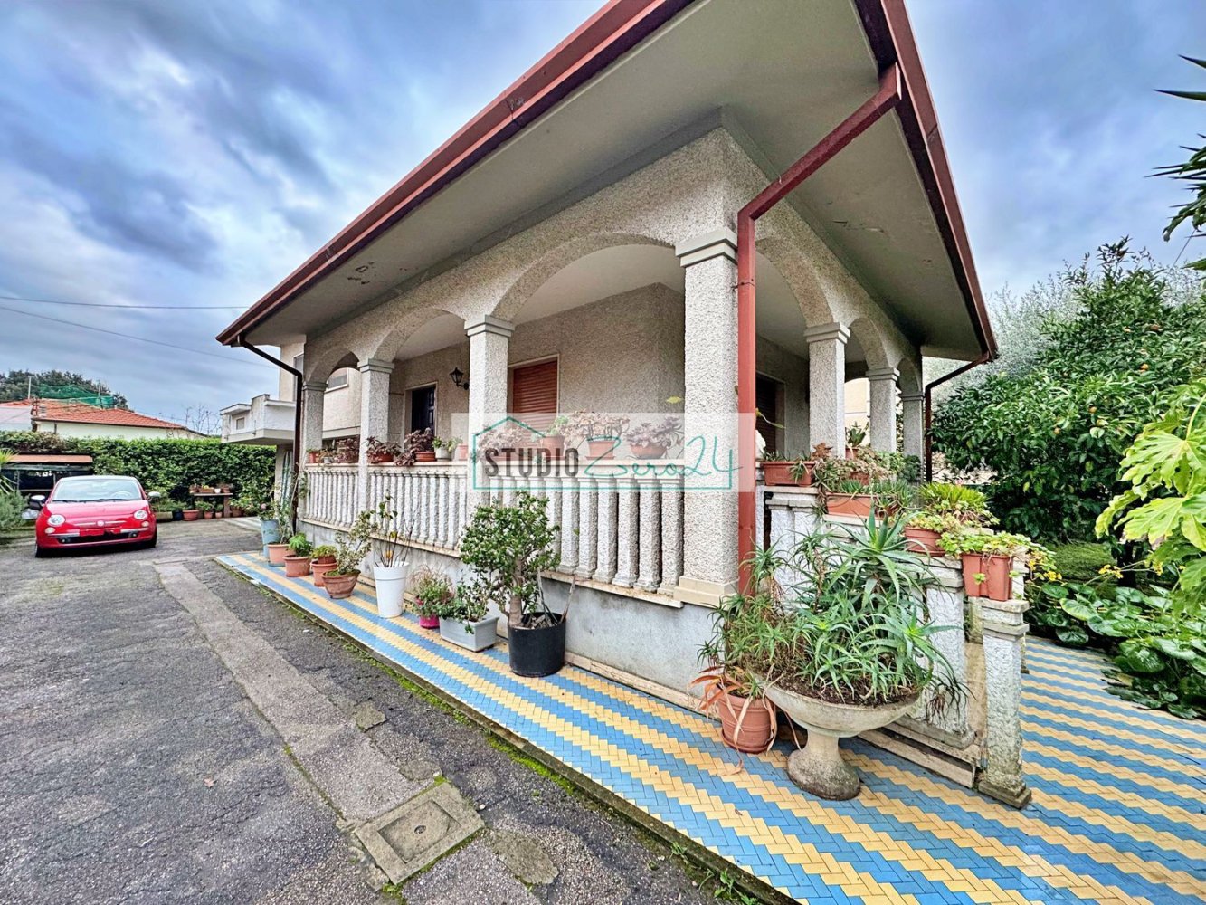 Villa de 9 habitaciónes en Pietrasanta, Italy No. 51013