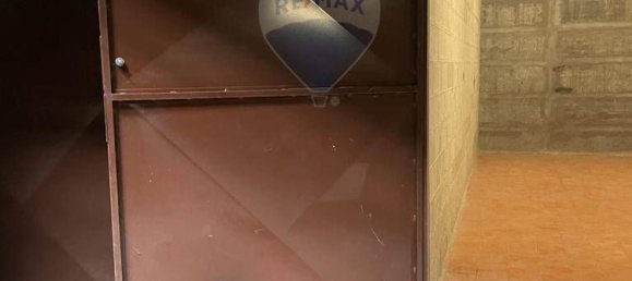 Garage à Turin, Italy 14m² No. 278926 2