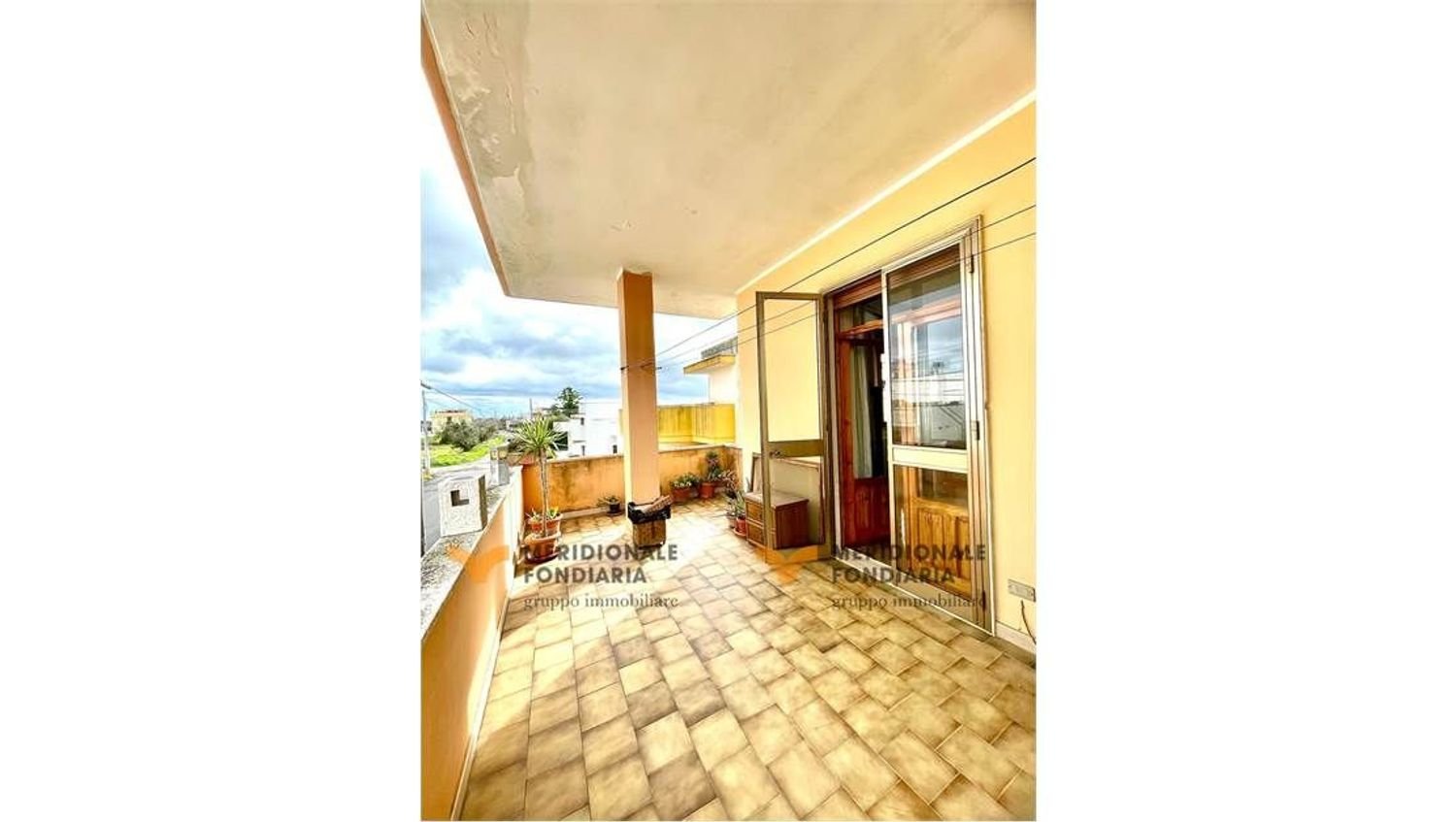 8 rooms Apartment in Lizzanello, Italy No. 168564