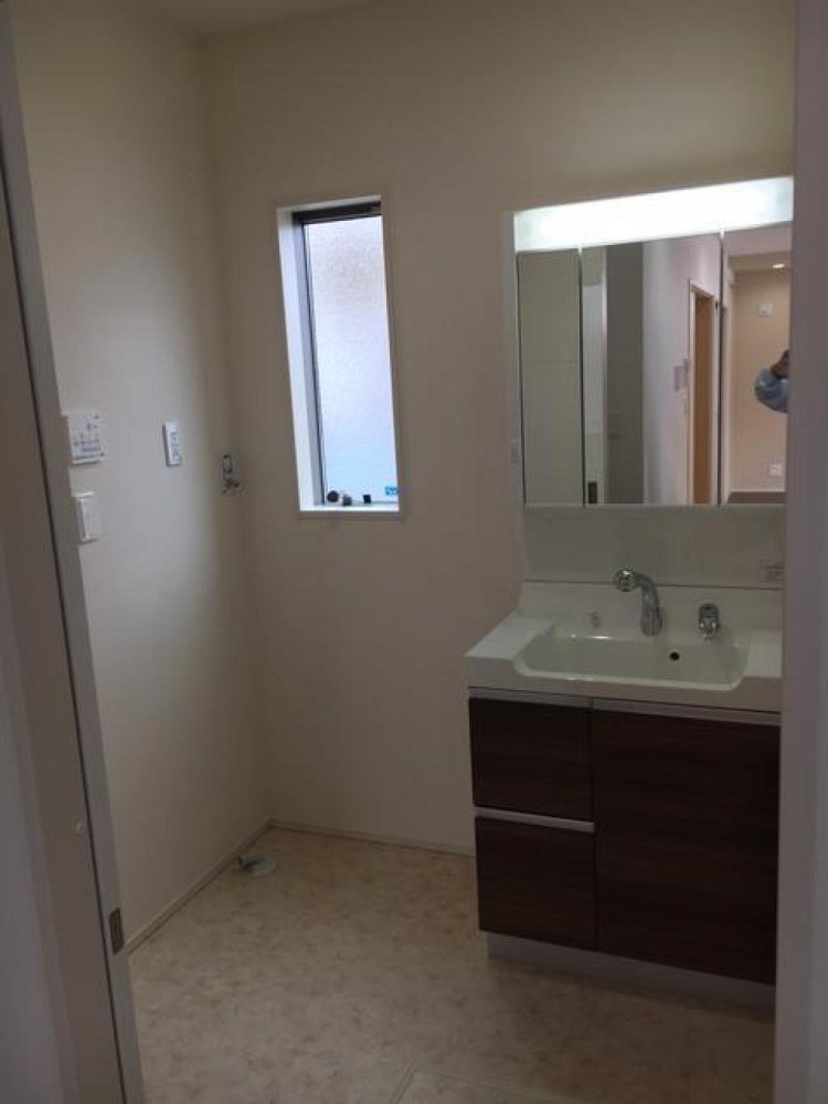 Casa de 4 dormitorios en Ehime, Japan No. 3494