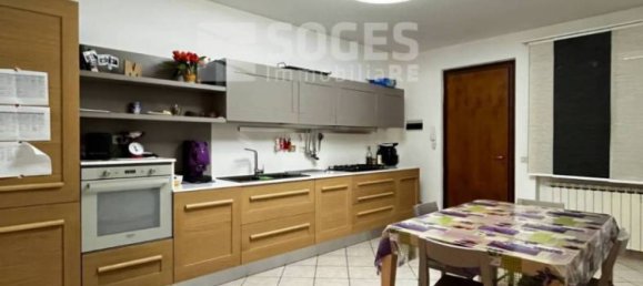 2 Schlafzimmer Wohnung in Montevarchi, Italy, Nr. 373046 8