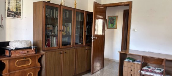 4 bedrooms Apartment in Pescara, Italy No. 313250 13