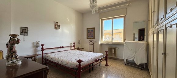 4 bedrooms Apartment in Pescara, Italy No. 313250 8