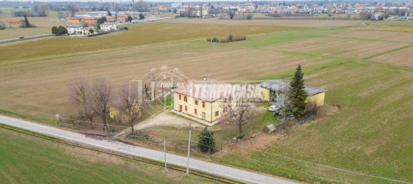 5 غرف نوم منزل في Pieve di Cento, Italy رقم 154650 2