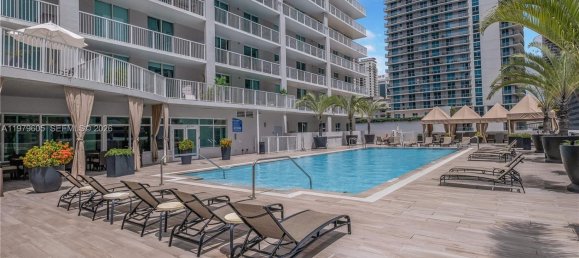 2 dormitorios propiedad comercial en venta en Miami, Miami-Dade, Florida, USA № 615258 3