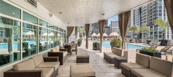 2 dormitorios propiedad comercial en venta en Miami, Miami-Dade, Florida, USA № 615258 5