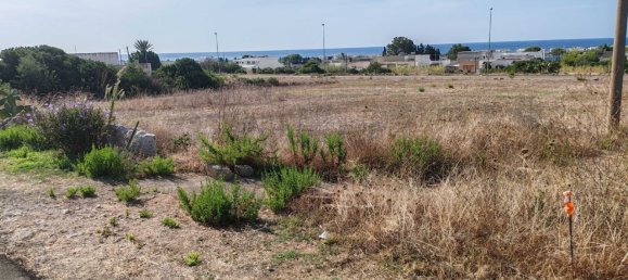 Terrain à Salve, Italy No. 376925 3