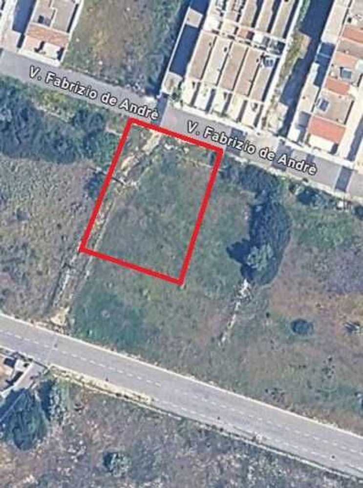 Terrain à Salve, Italy No. 376925