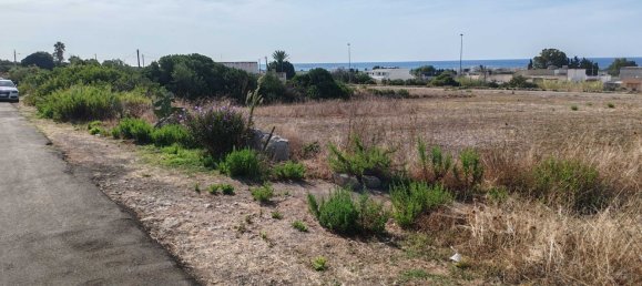 Terrain à Salve, Italy No. 376925 4